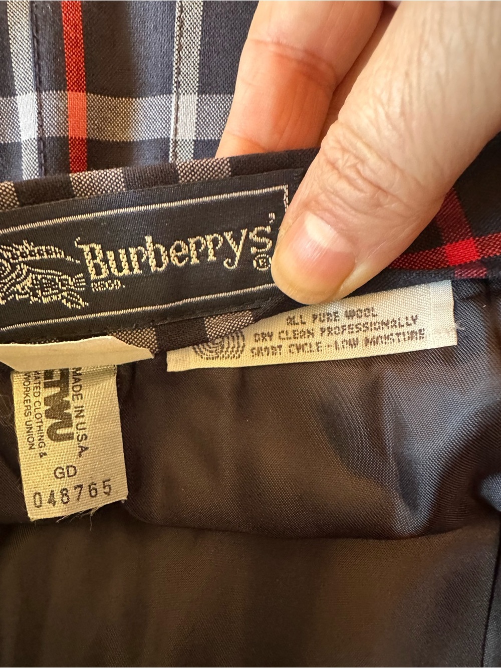 Vintage 1980s Burberrys Designer Navy, Gray & Red Pleated Wool Skirt size 4 - Picture 10 of 12